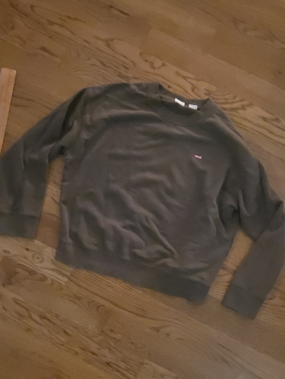 Levi's Men's Crewneck Sweatshirt in Olive Green